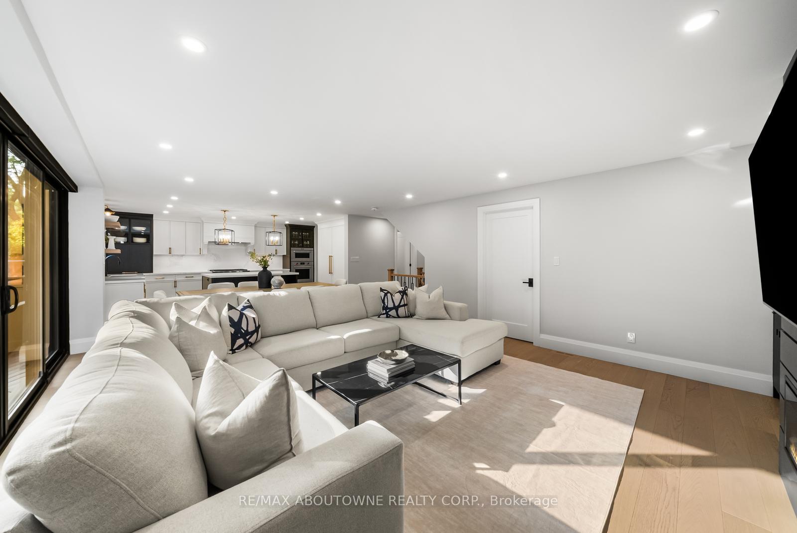 360 Claremont Crescent