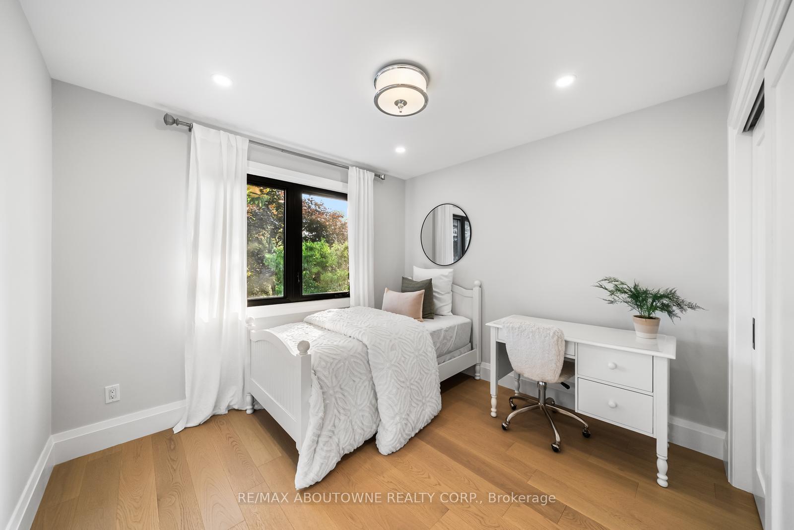 360 Claremont Crescent