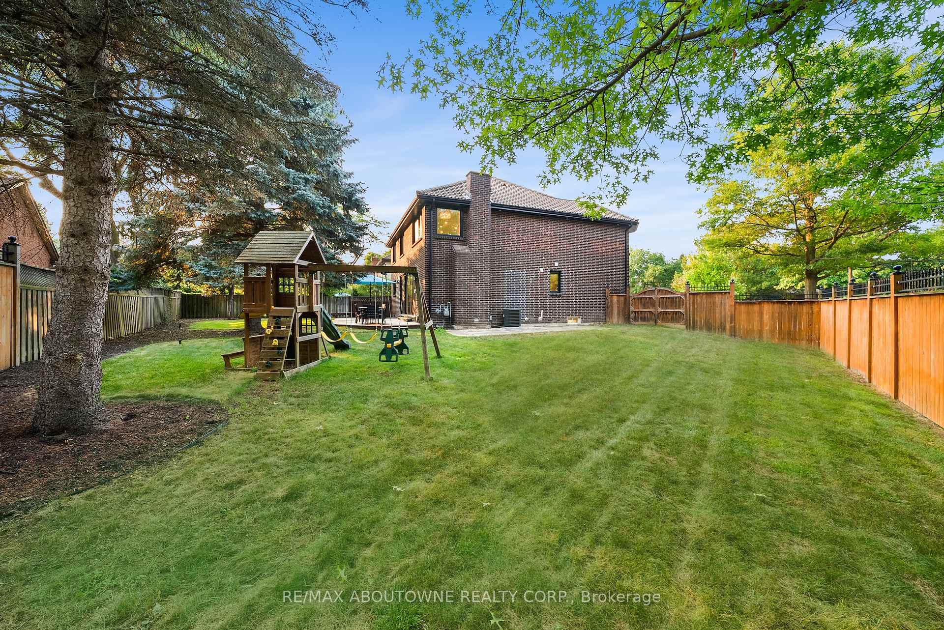 360 Claremont Crescent