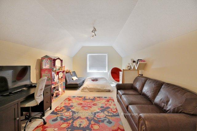 263 Princess Royal Court