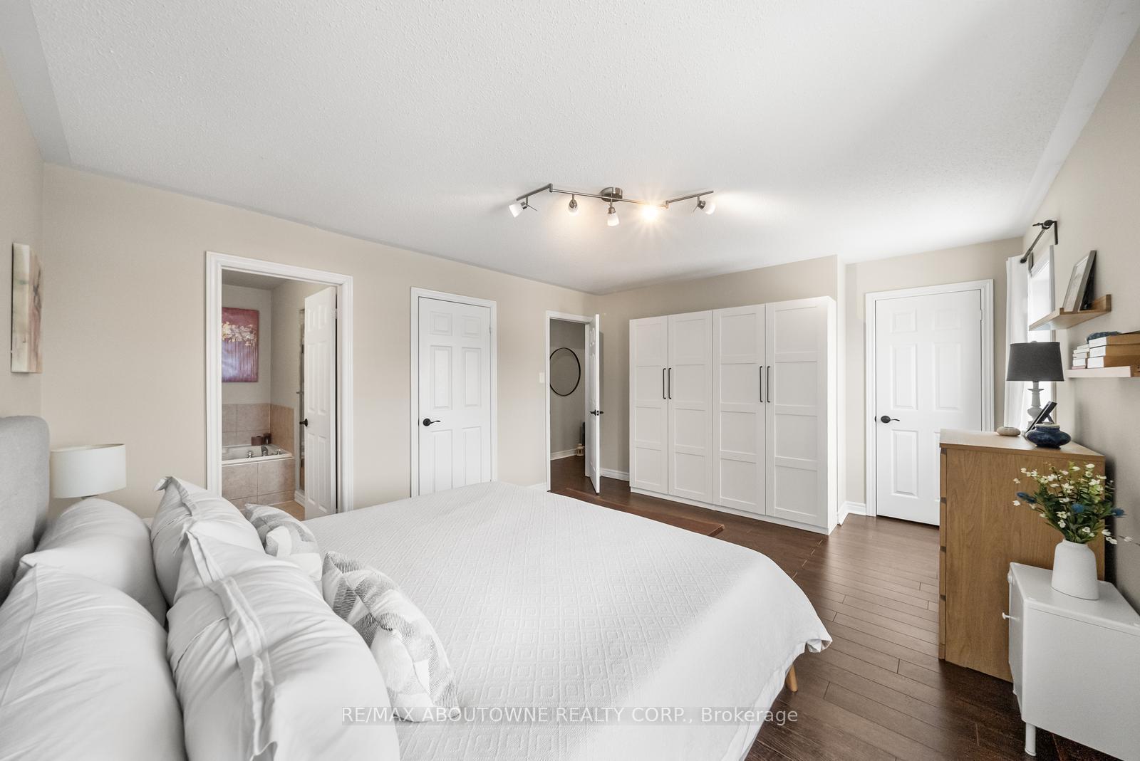 2321 Parkhaven Boulevard 7