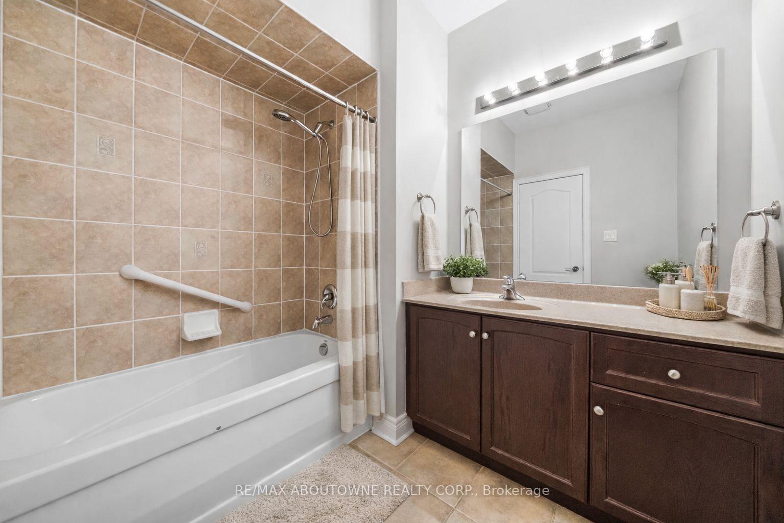 3334 Fox Run Circle, Oakville, ON L6L 6W4, Oakville ON, L6L 6W4