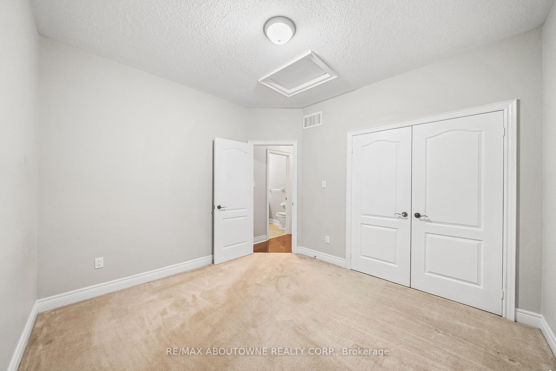 3334 Fox Run Circle, Oakville, ON L6L 6W4, Oakville ON, L6L 6W4