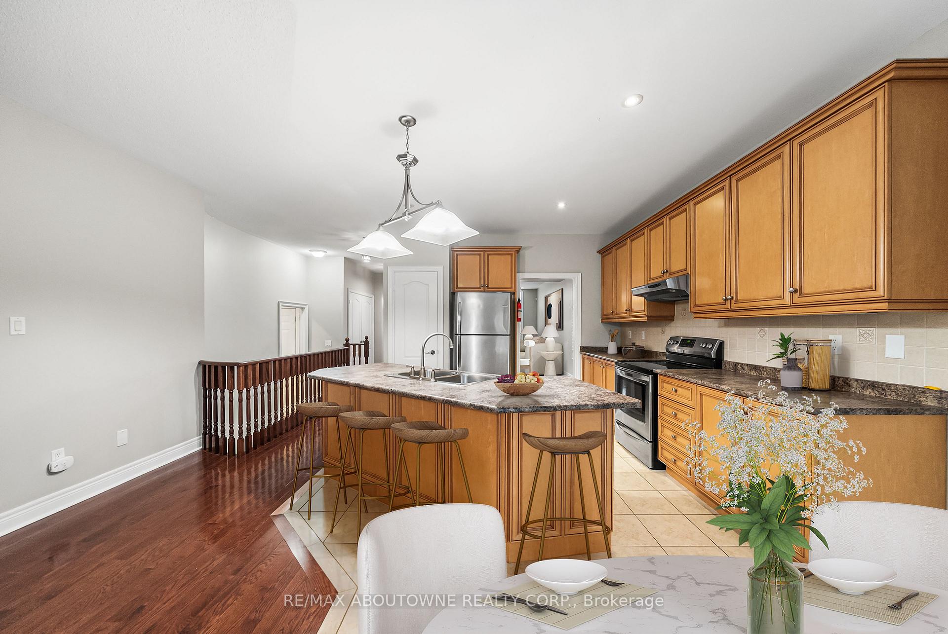 3334 Fox Run Circle, Oakville, ON L6L 6W4, Oakville ON, L6L 6W4