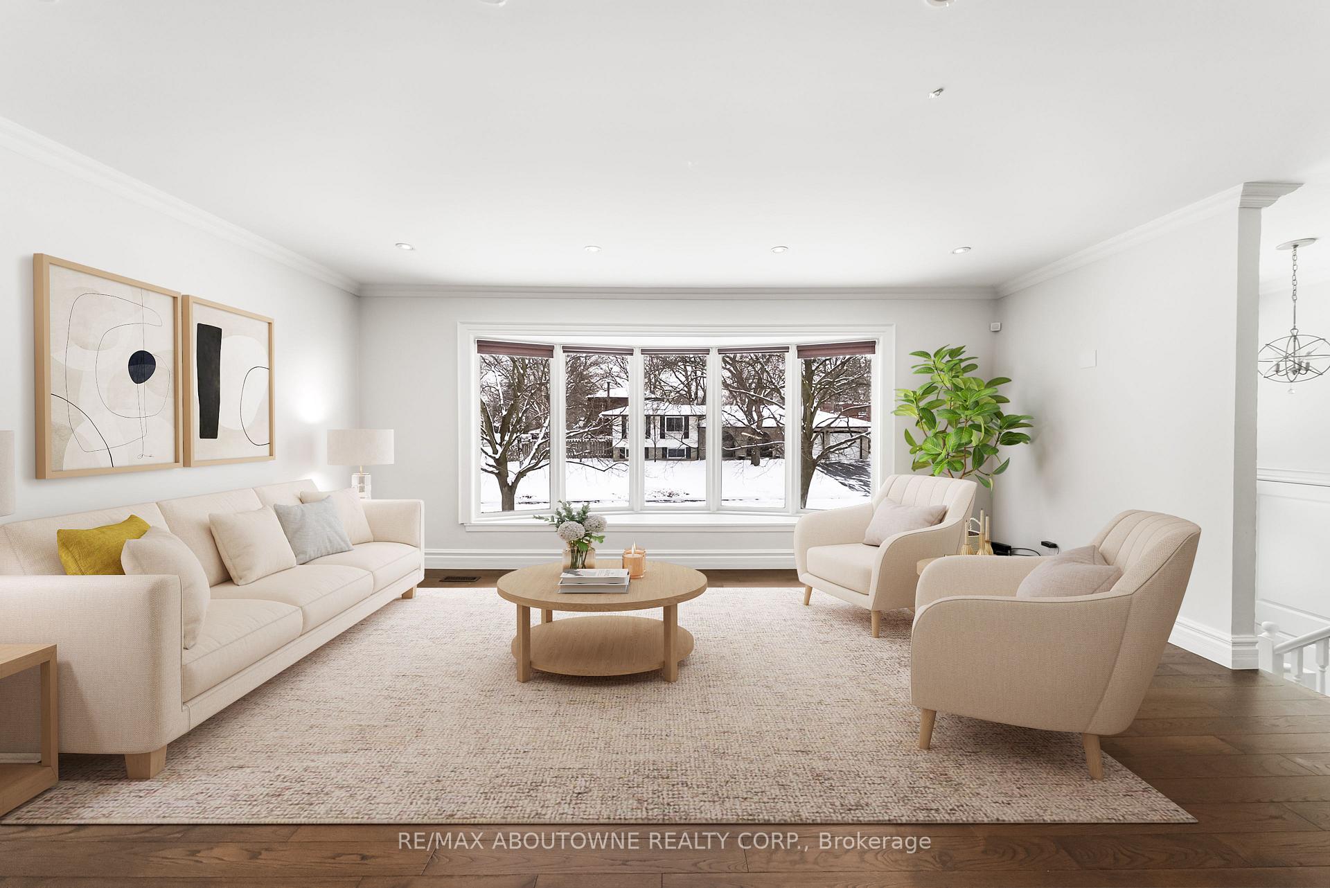 407 Canterbury Crescent