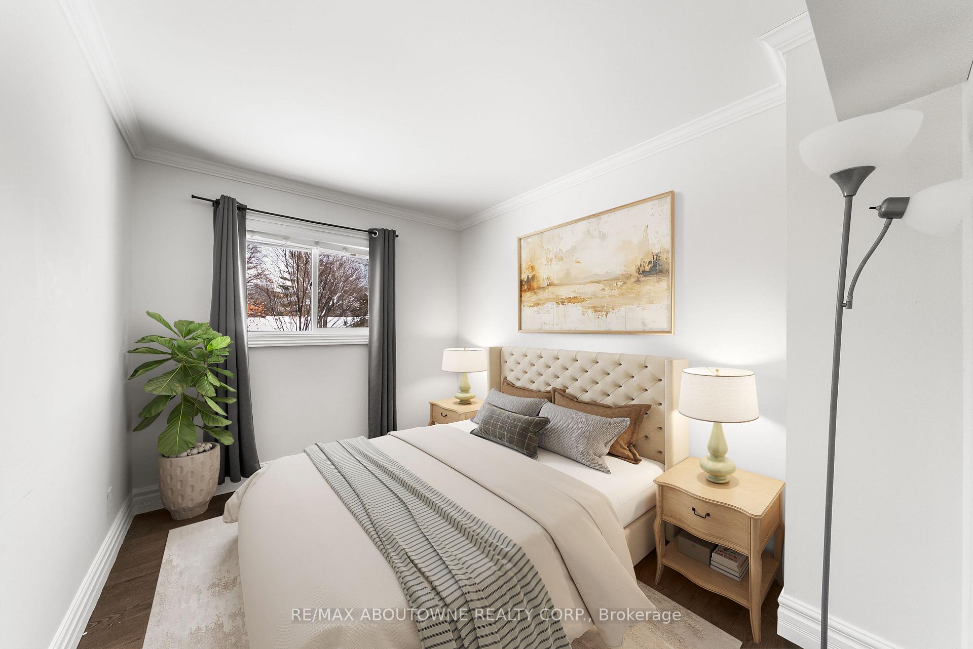 407 Canterbury Crescent