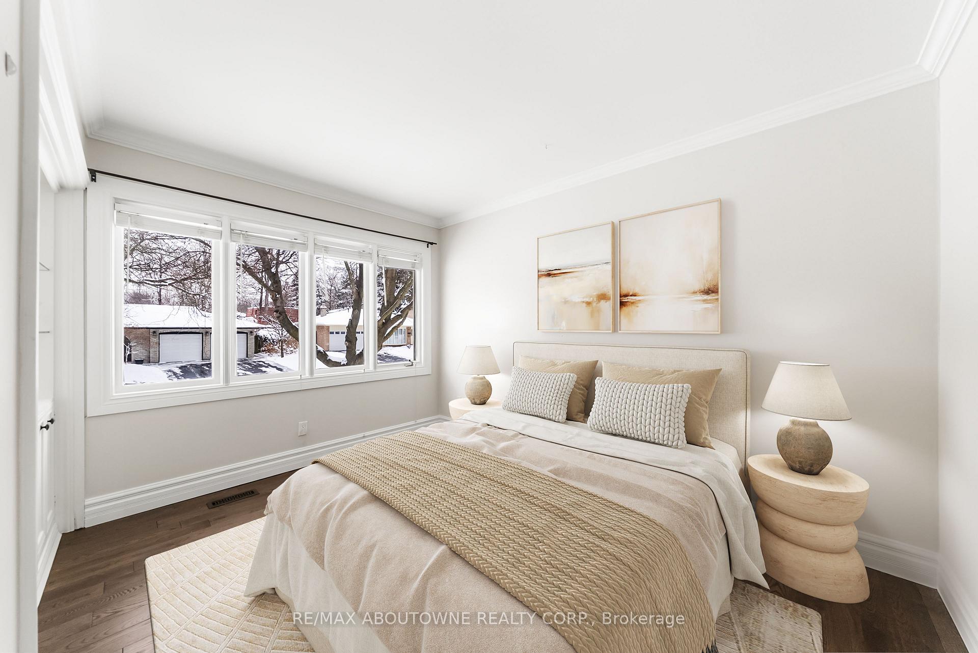 407 Canterbury Crescent