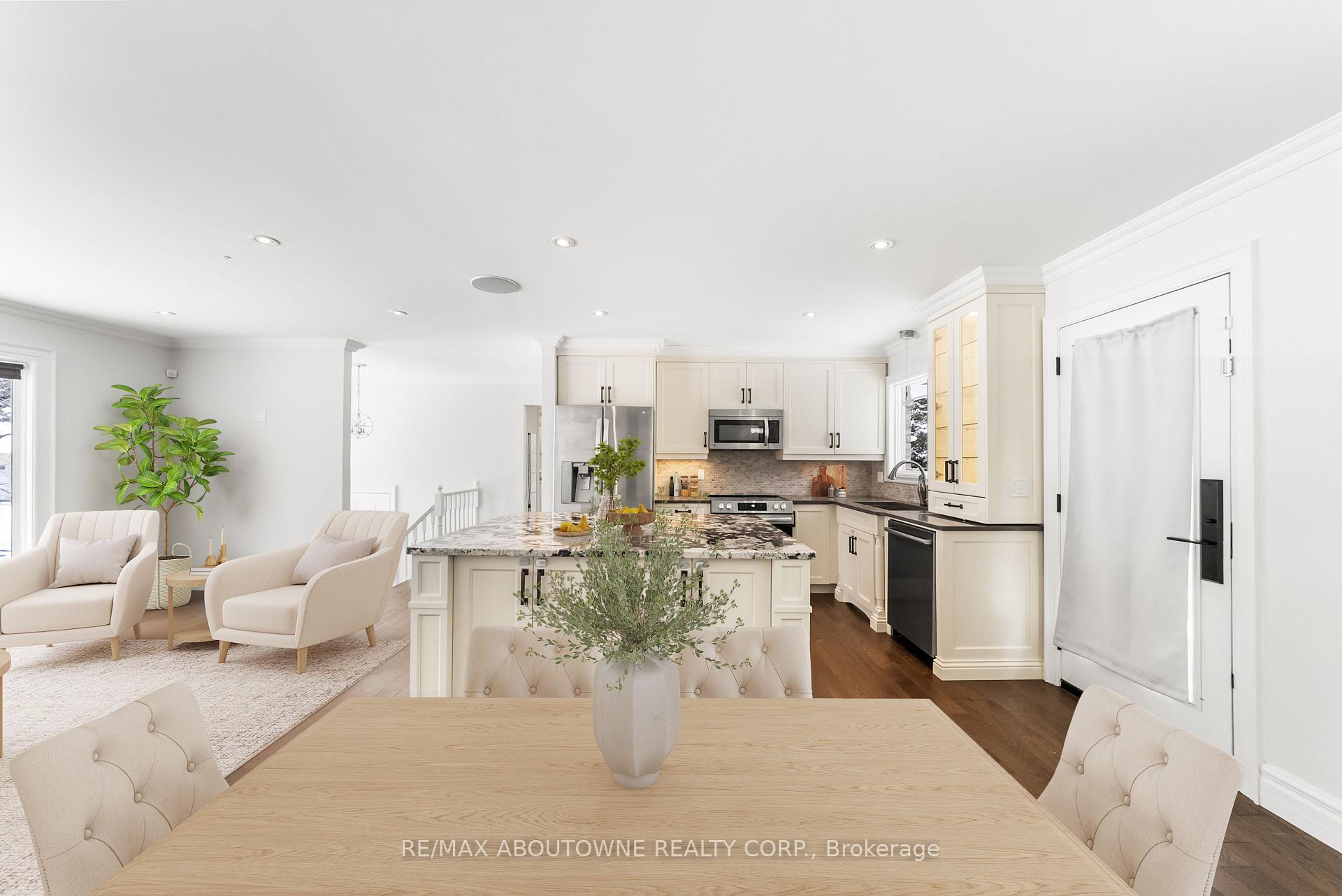 407 Canterbury Crescent