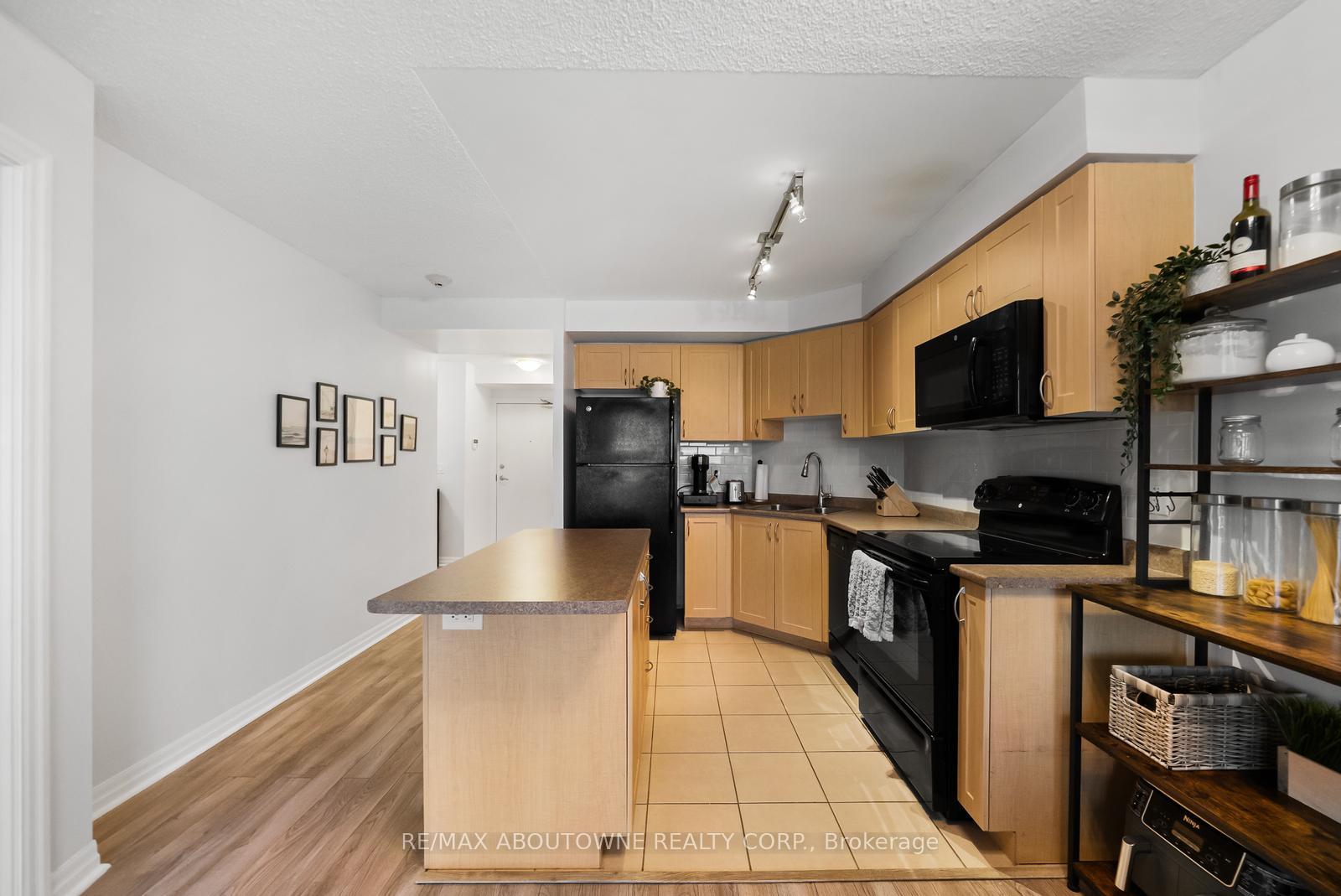 1940 Ironstone Drive 808
