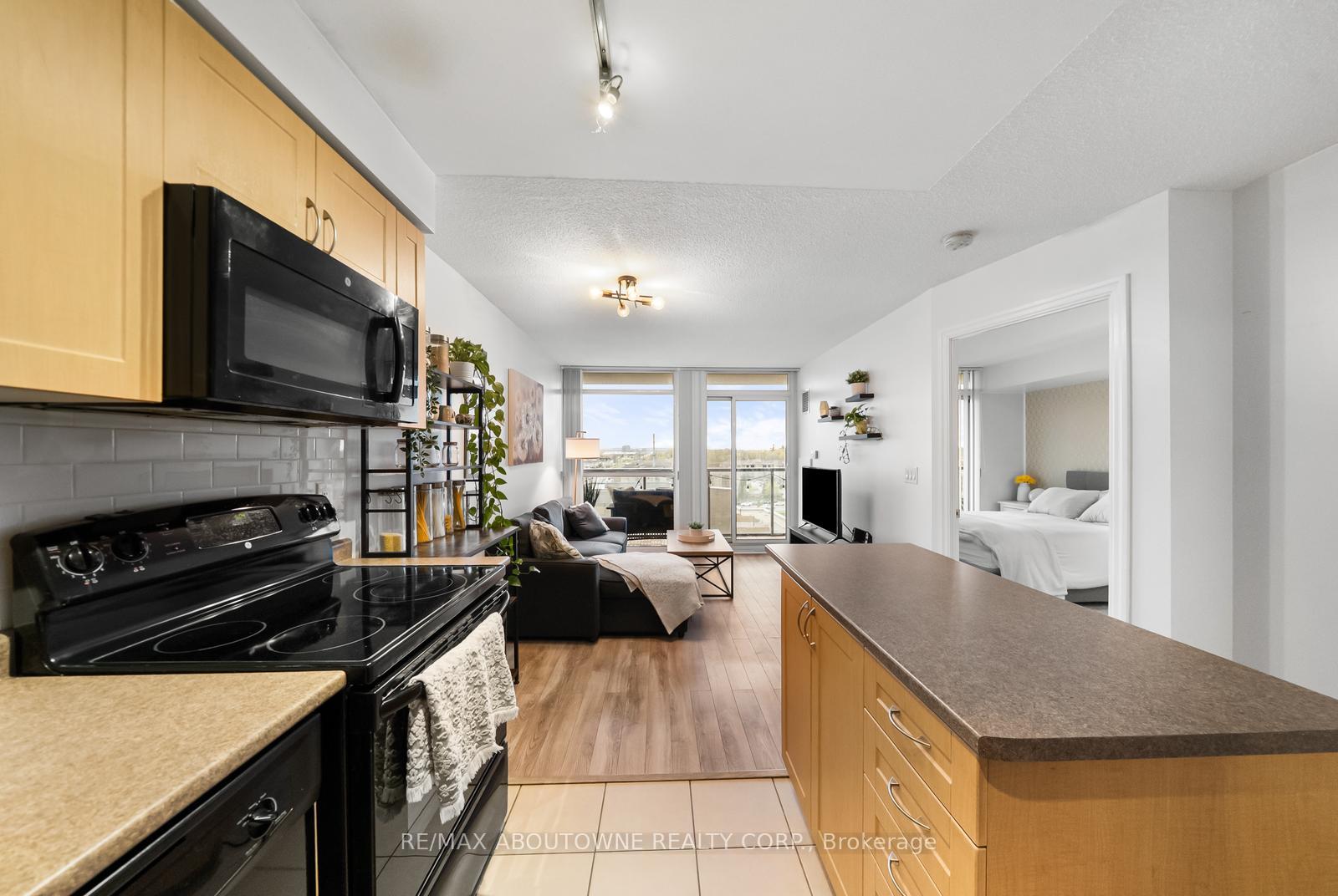 1940 Ironstone Drive 808