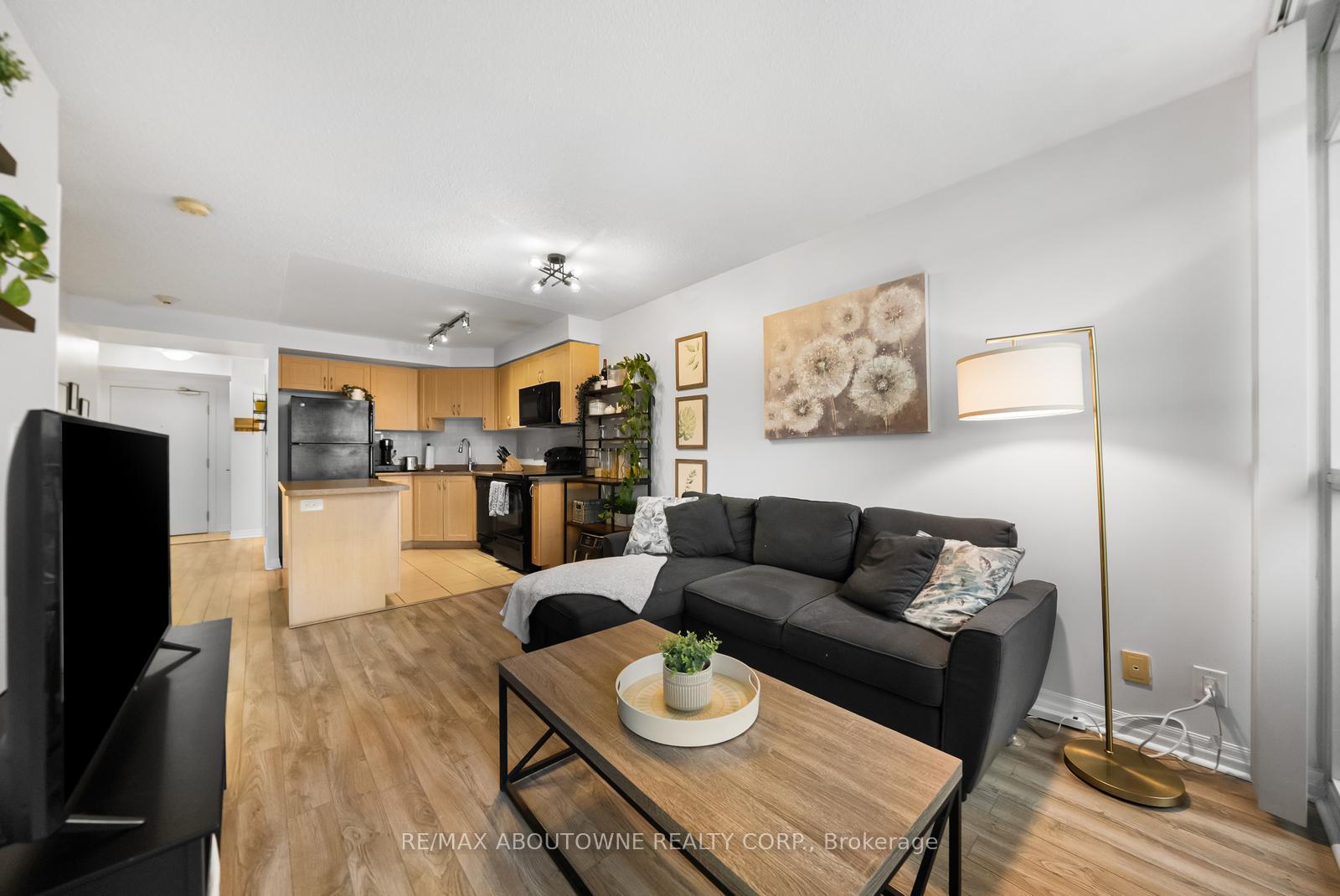1940 Ironstone Drive 808
