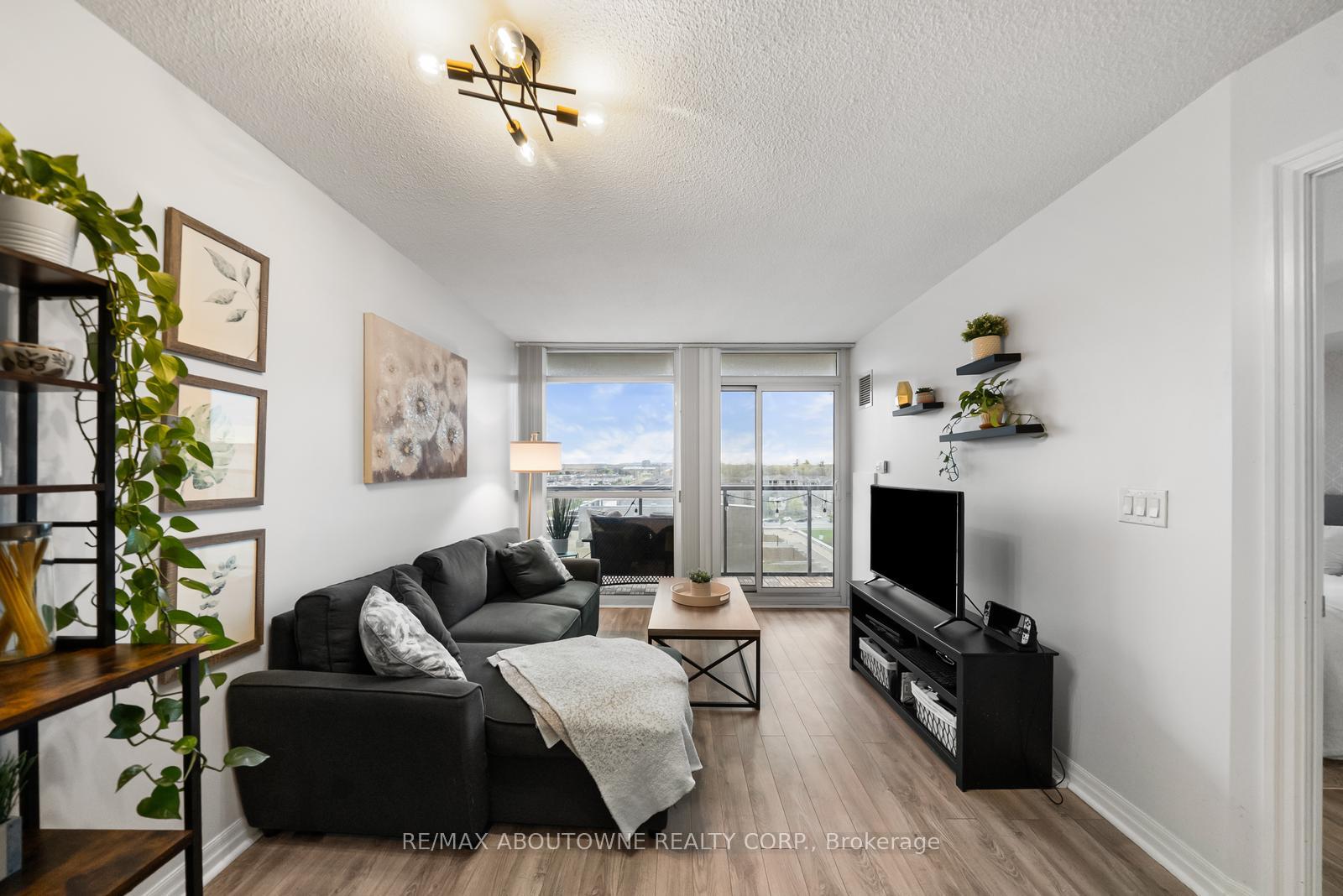 1940 Ironstone Drive 808