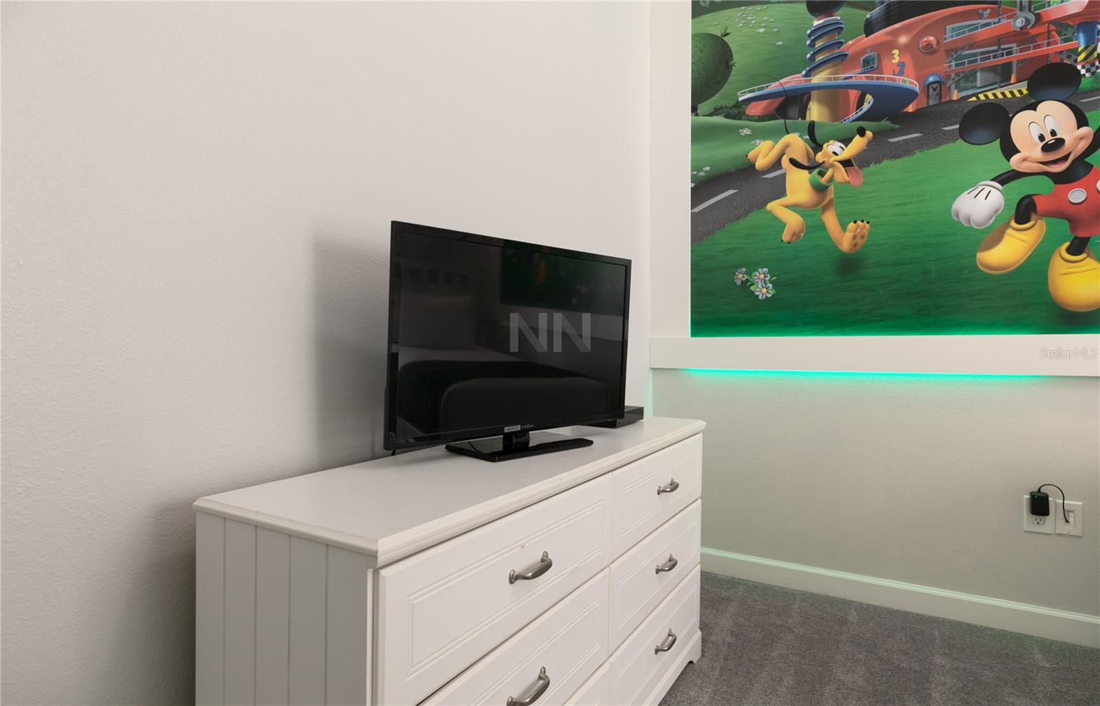 8951 BISMARCK PALM RD