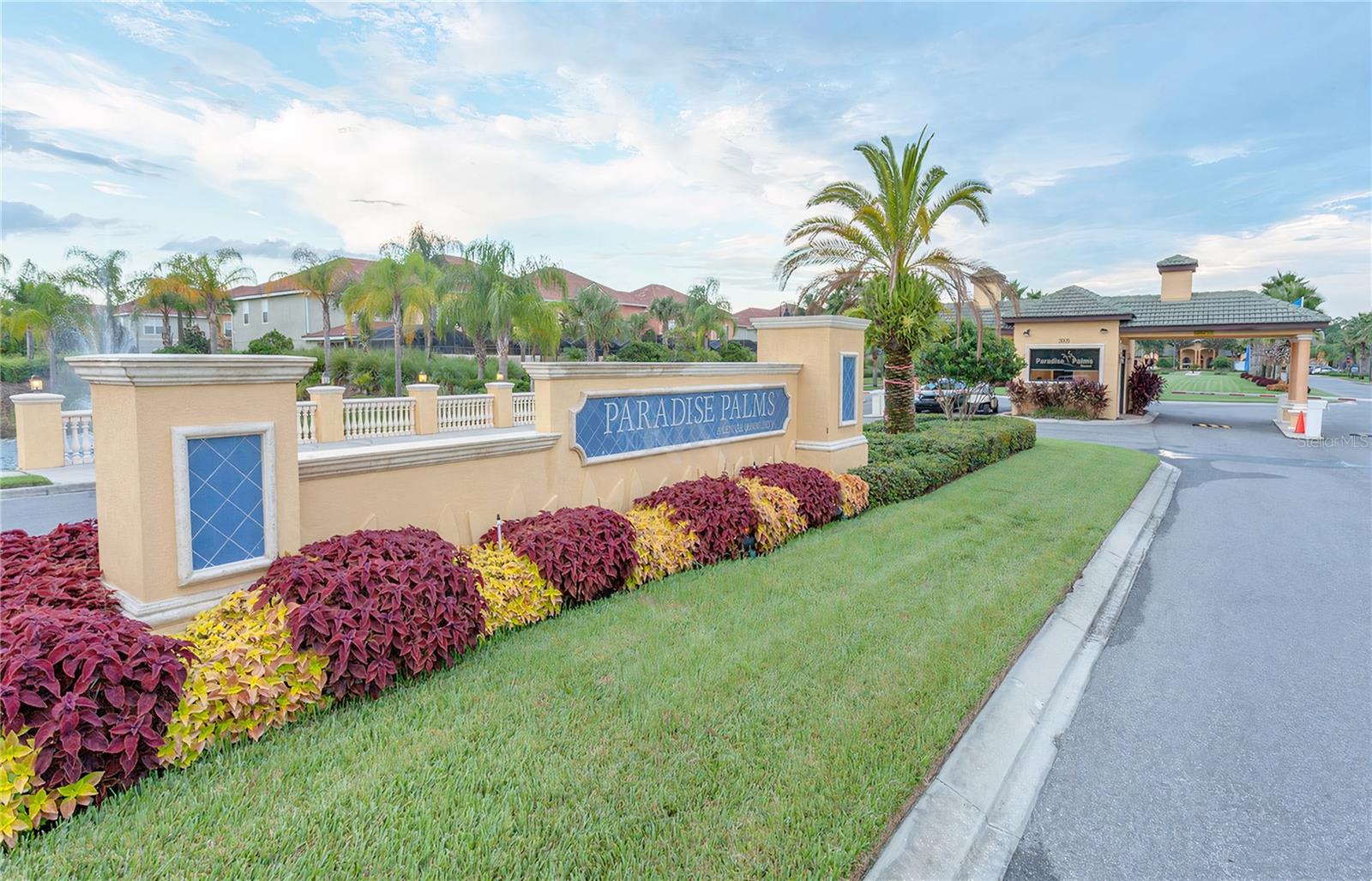 8951 BISMARCK PALM RD