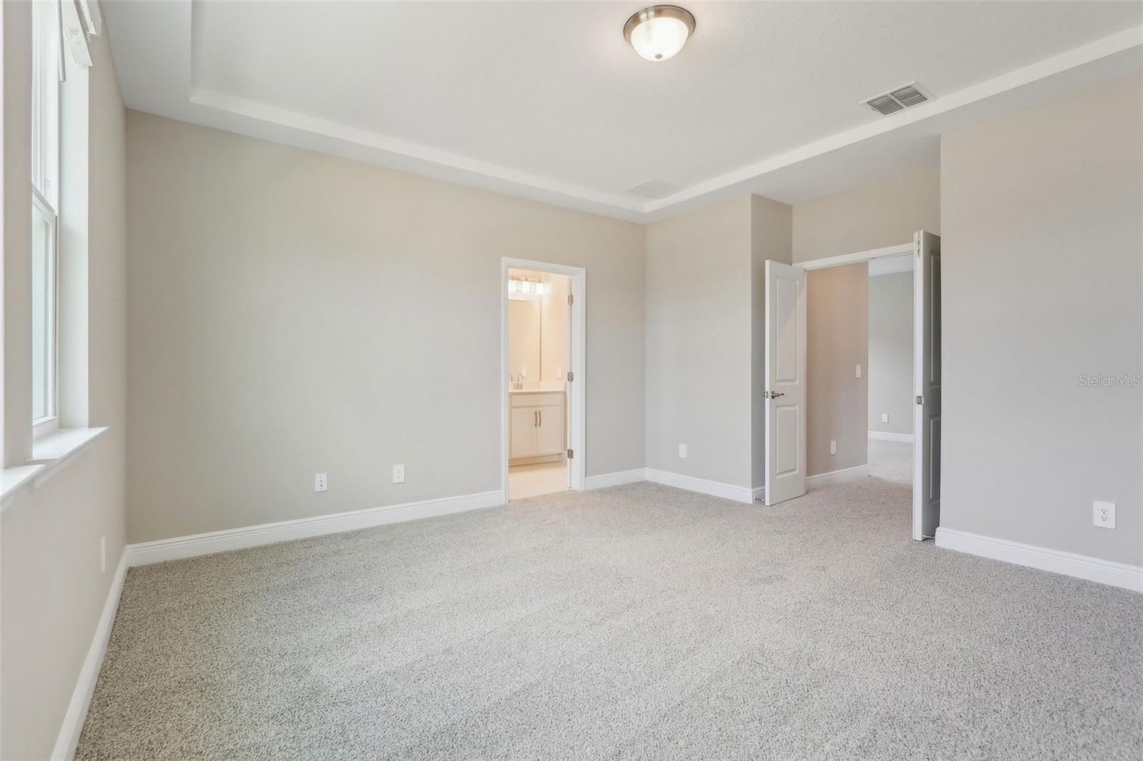 5003 RAILROAD VINE ALY