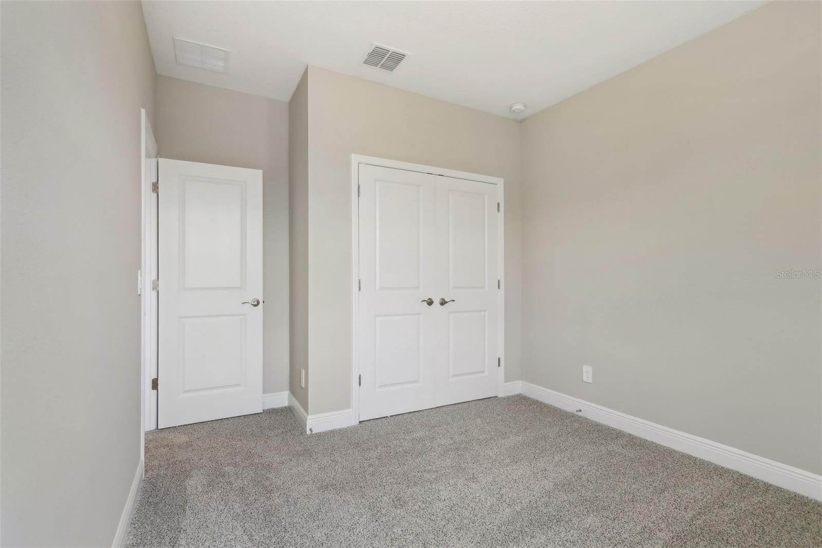 5003 RAILROAD VINE ALY