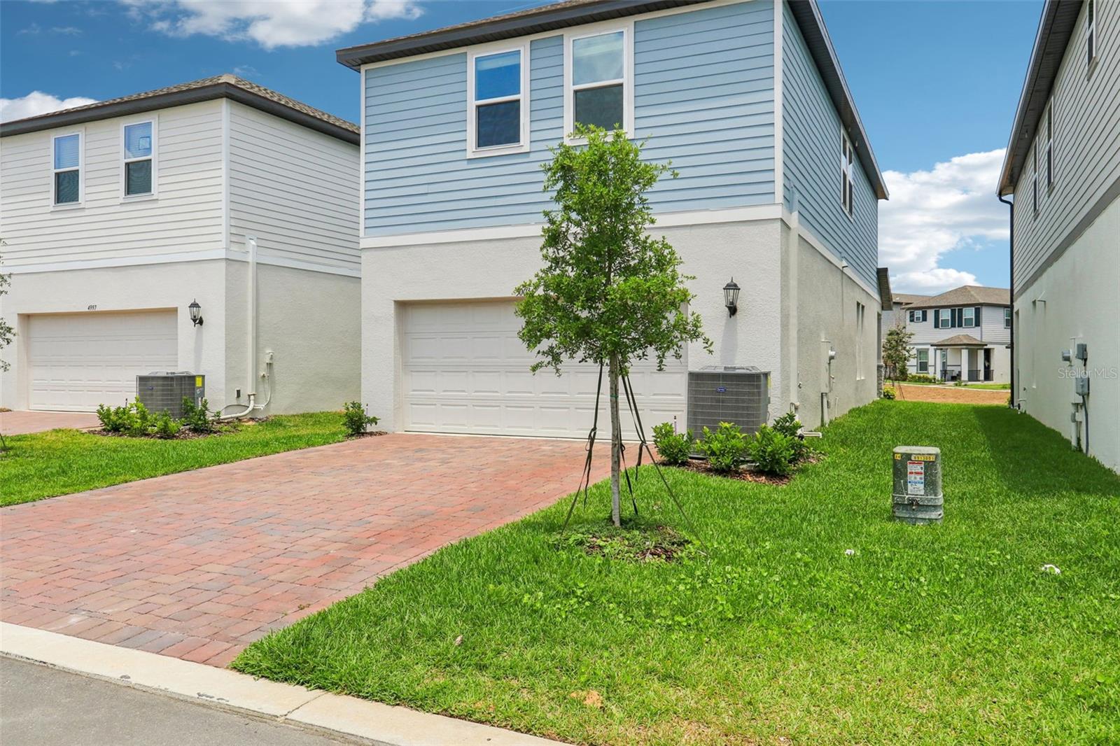 5003 RAILROAD VINE ALY