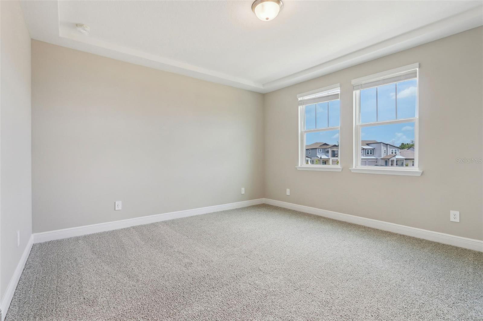 5003 RAILROAD VINE ALY