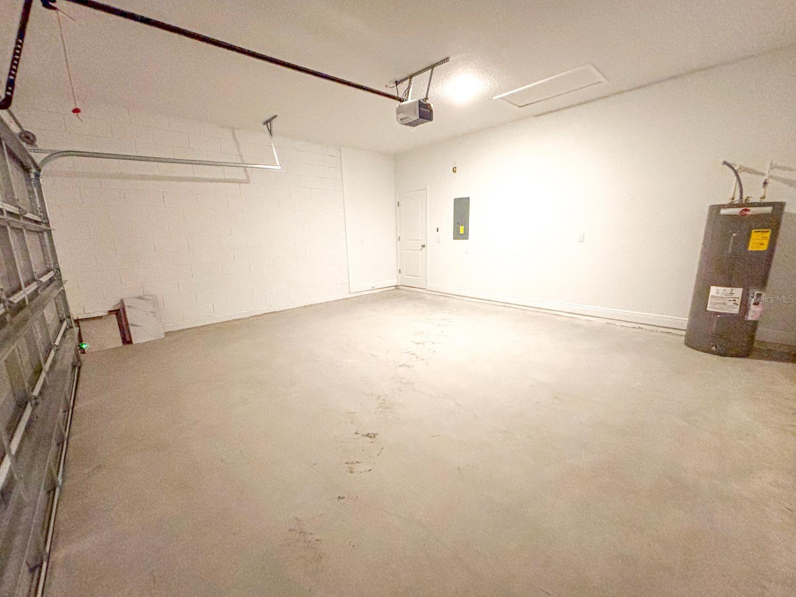 2701 W TRACY CT