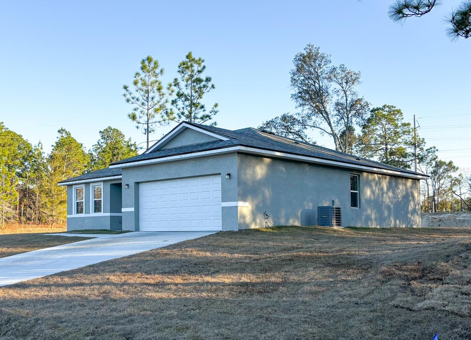 2701 W TRACY CT