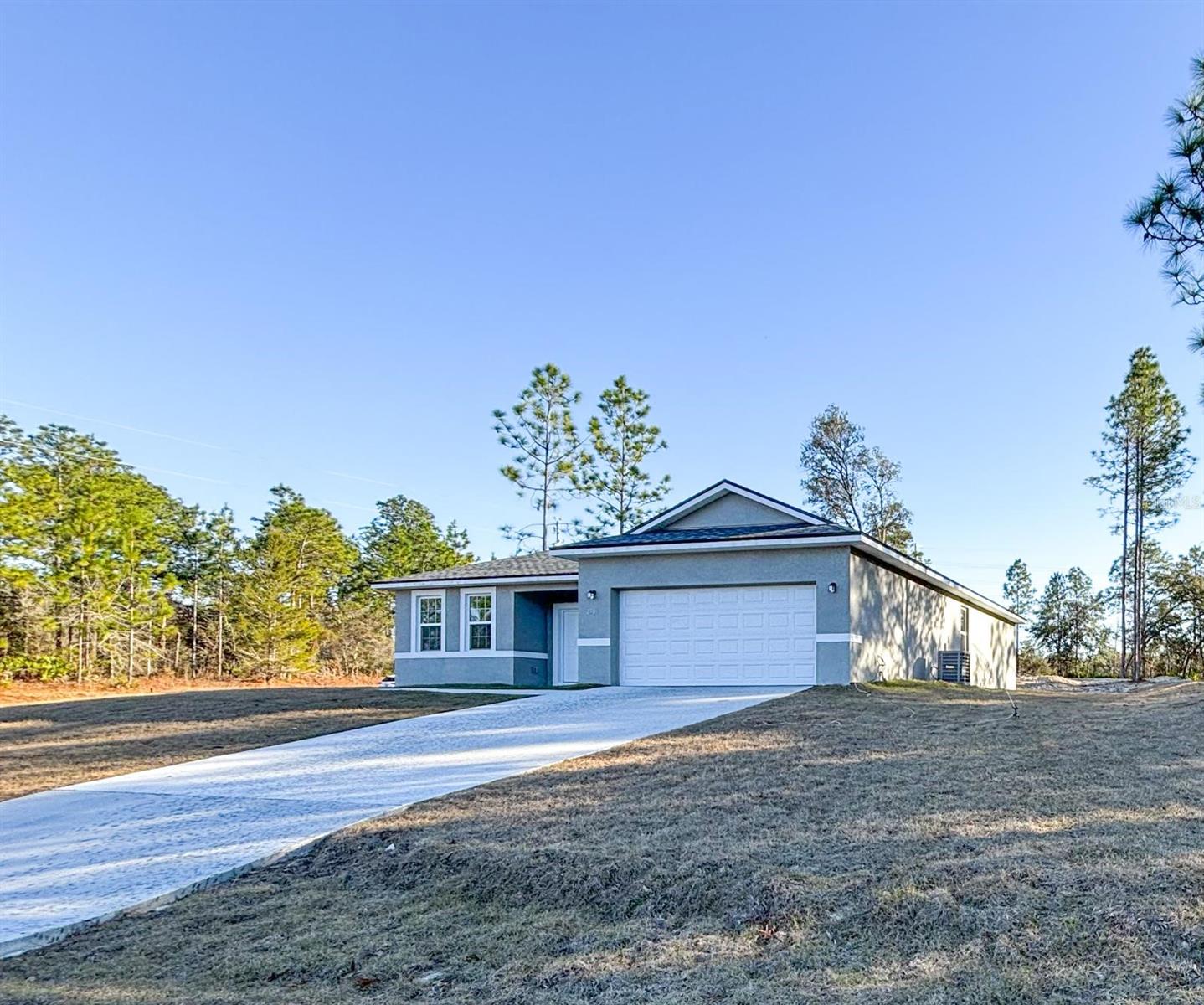 2701 W TRACY CT