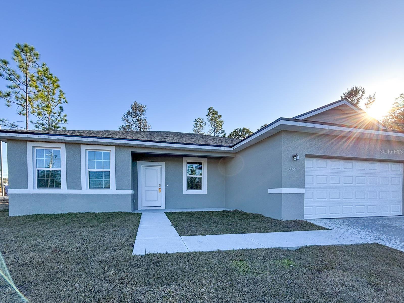 2701 W TRACY CT