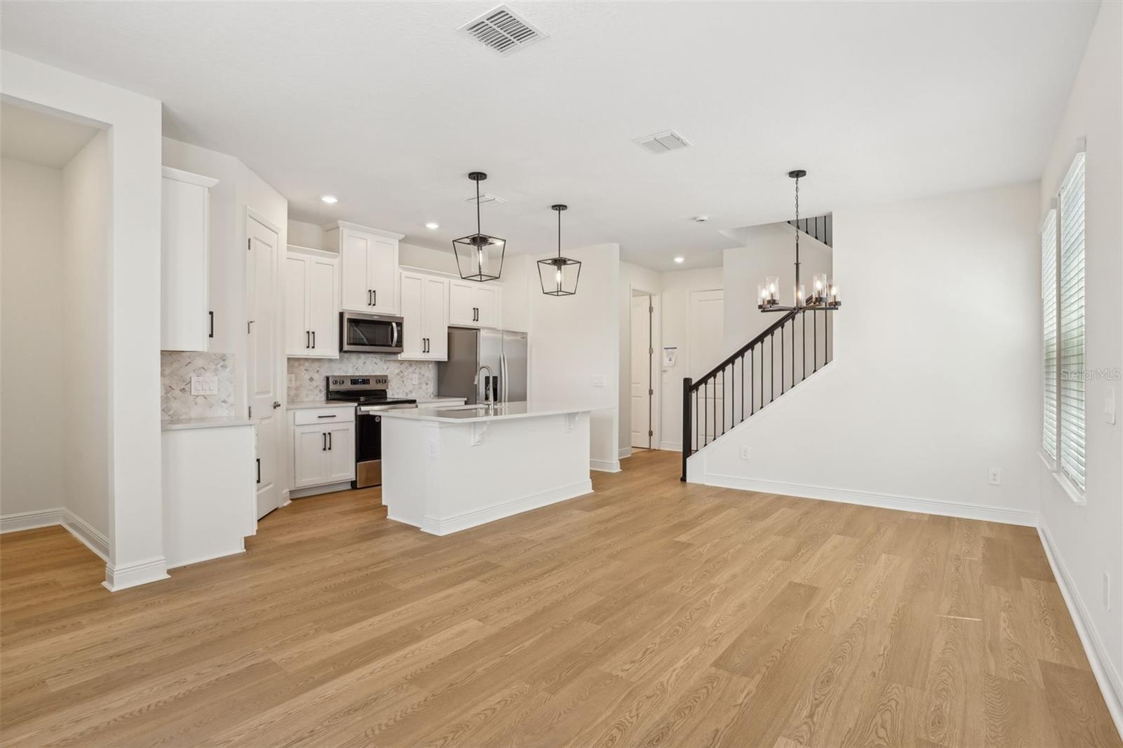 5099 RAILROAD VINE ALY