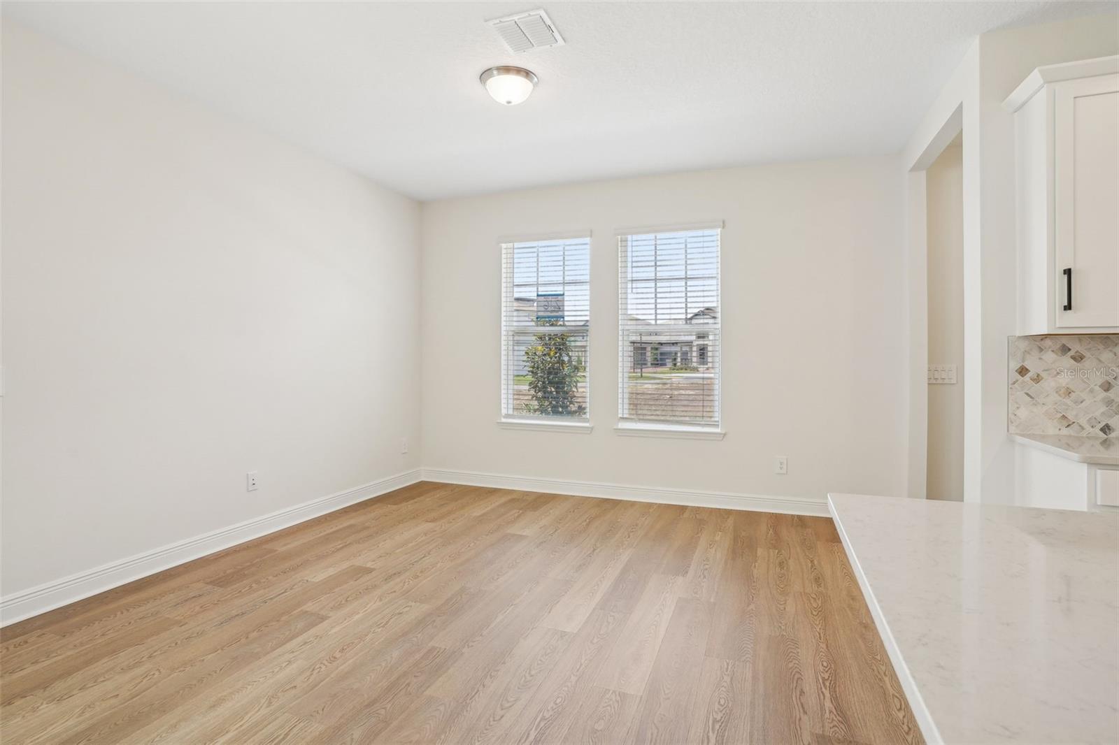 5099 RAILROAD VINE ALY