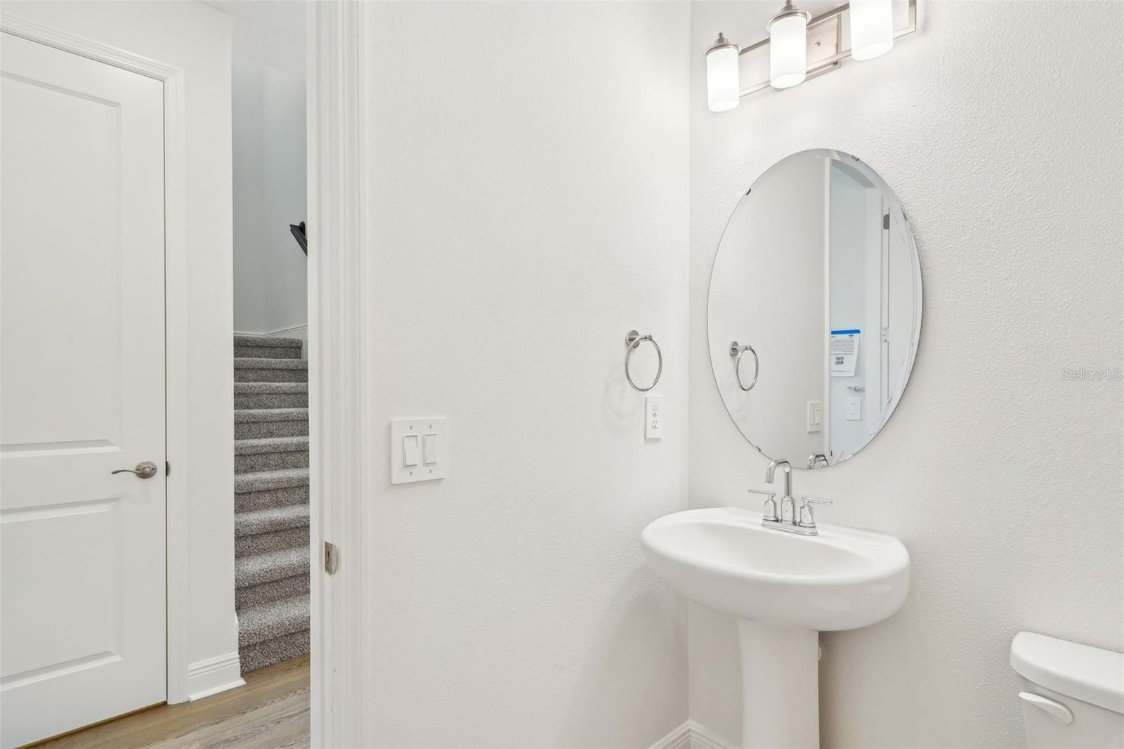 5099 RAILROAD VINE ALY