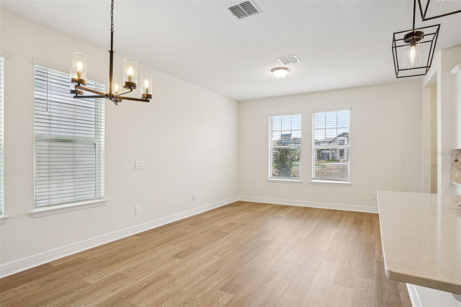 5099 RAILROAD VINE ALY