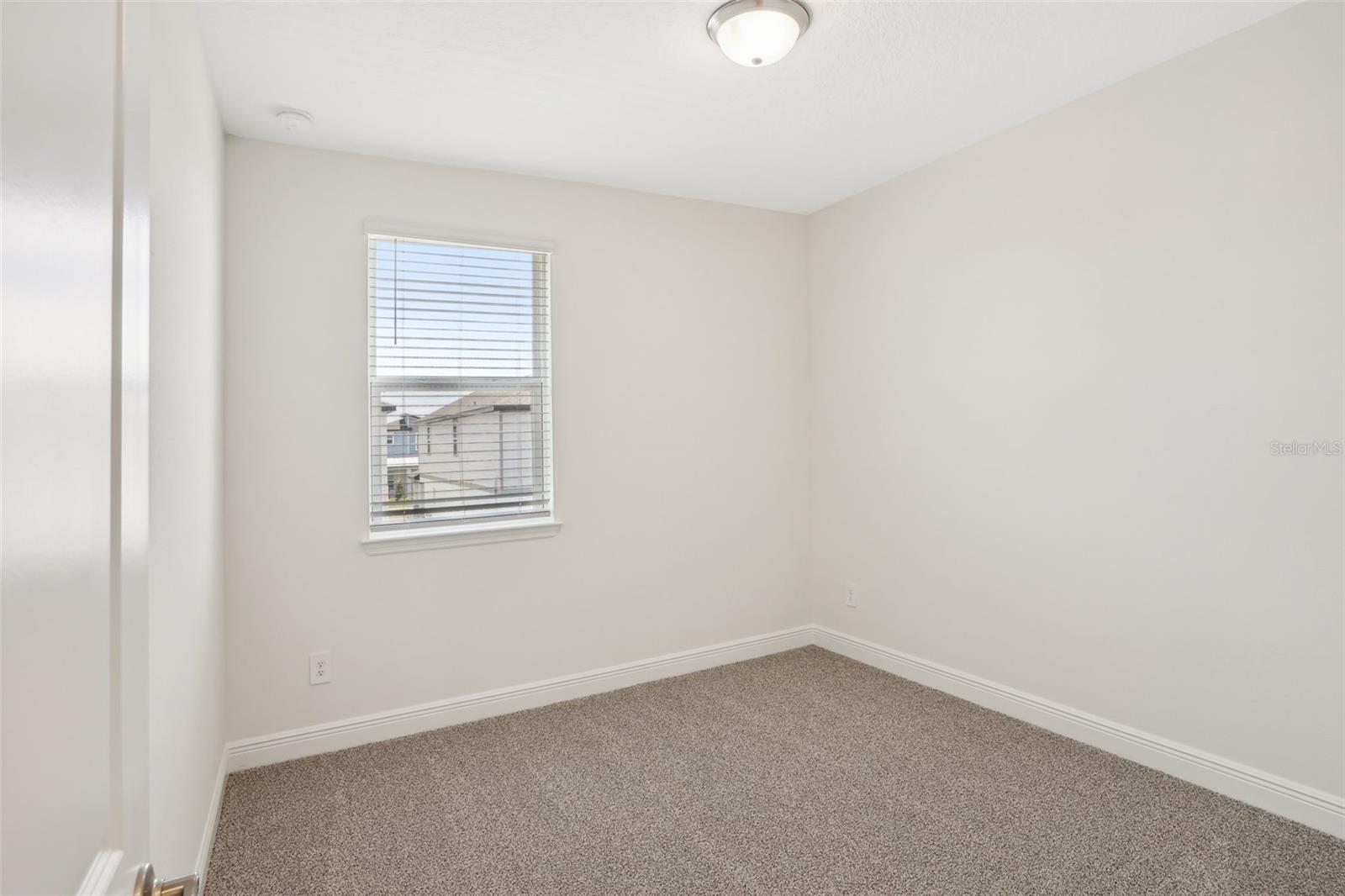 5099 RAILROAD VINE ALY