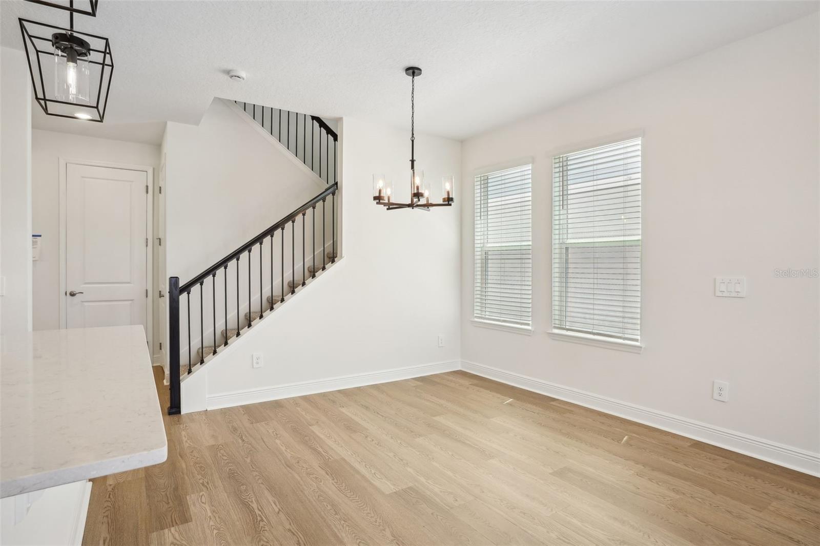 5099 RAILROAD VINE ALY