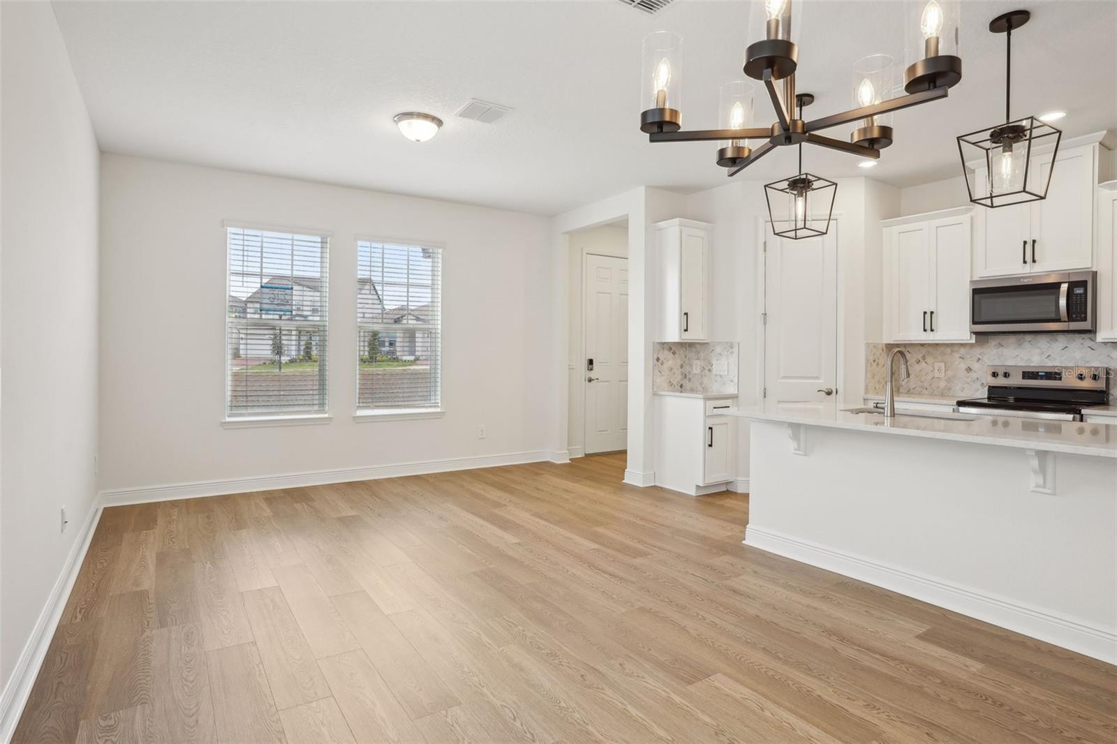 5099 RAILROAD VINE ALY