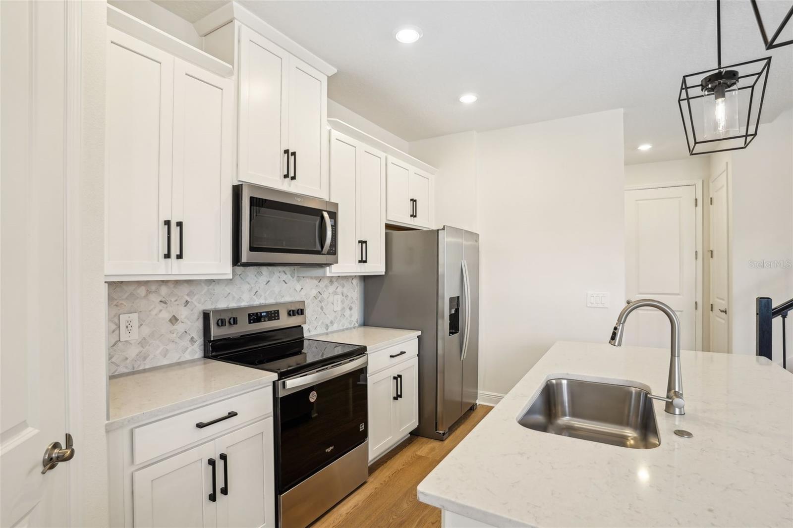 5099 RAILROAD VINE ALY