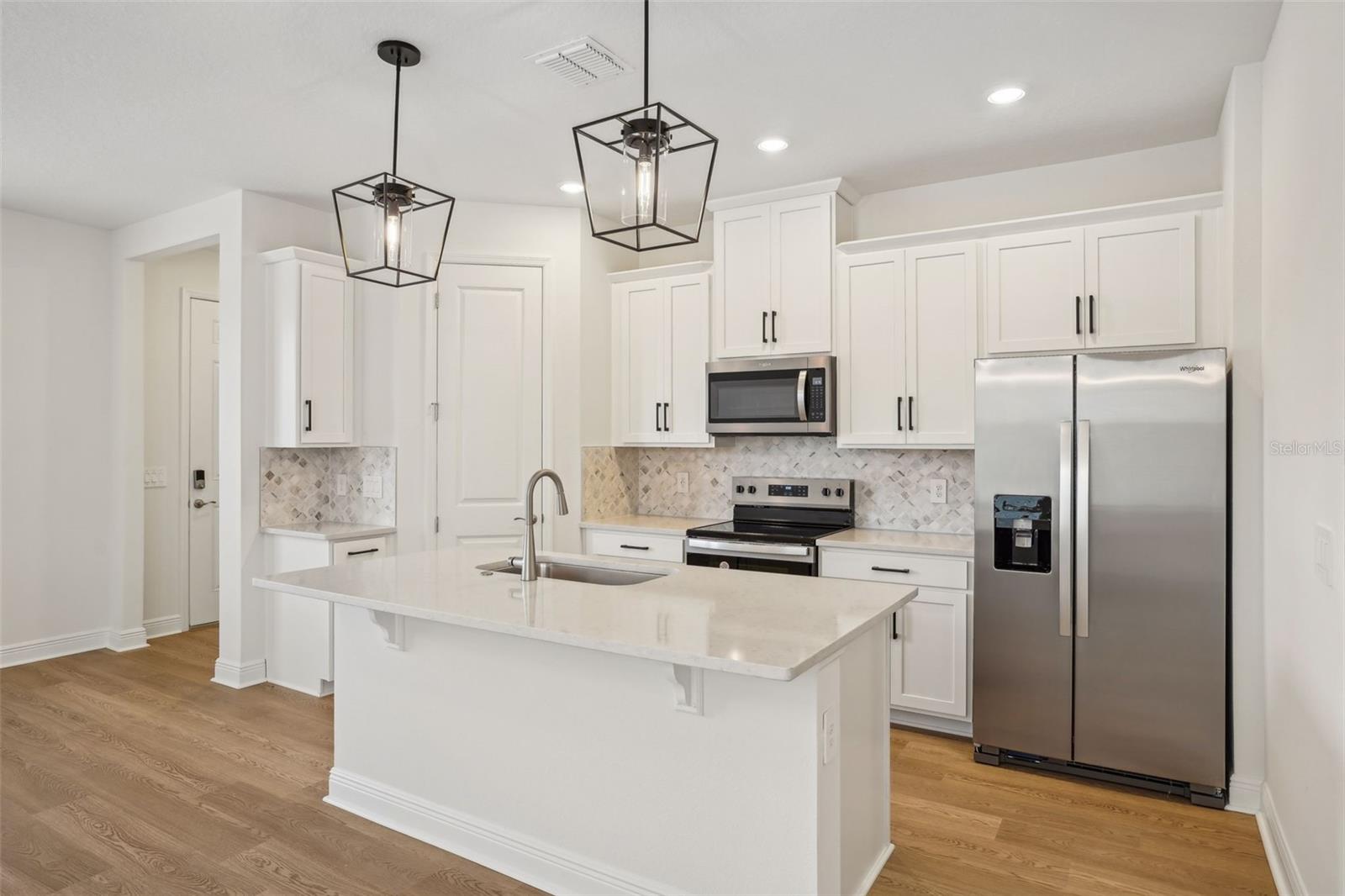 5099 RAILROAD VINE ALY