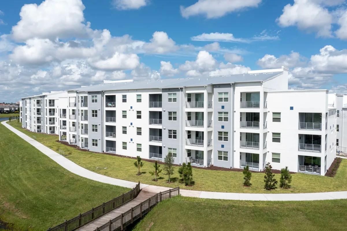 3161 PARADOX CIR #304