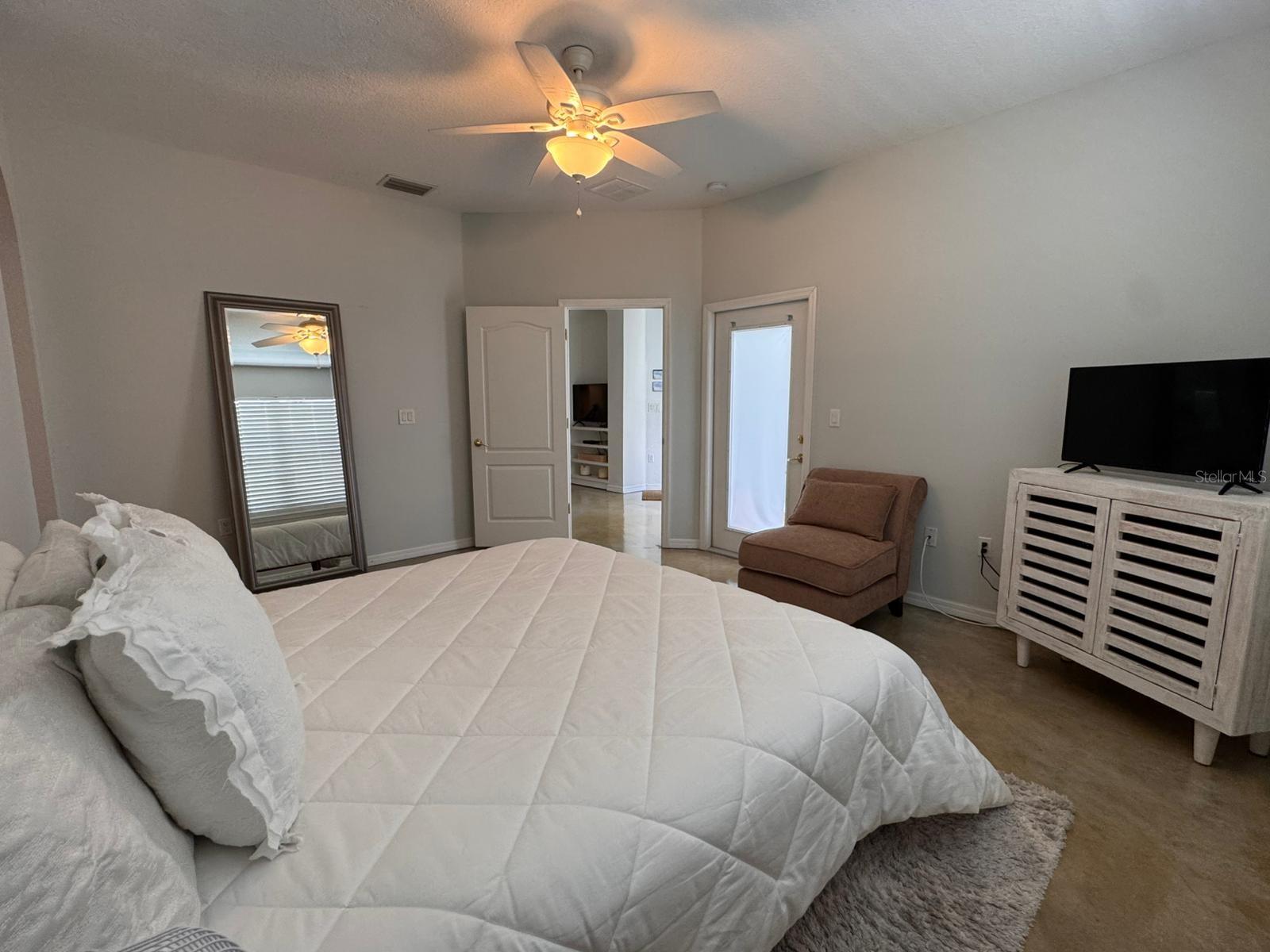 230 CAPTAIN HOOK WAY