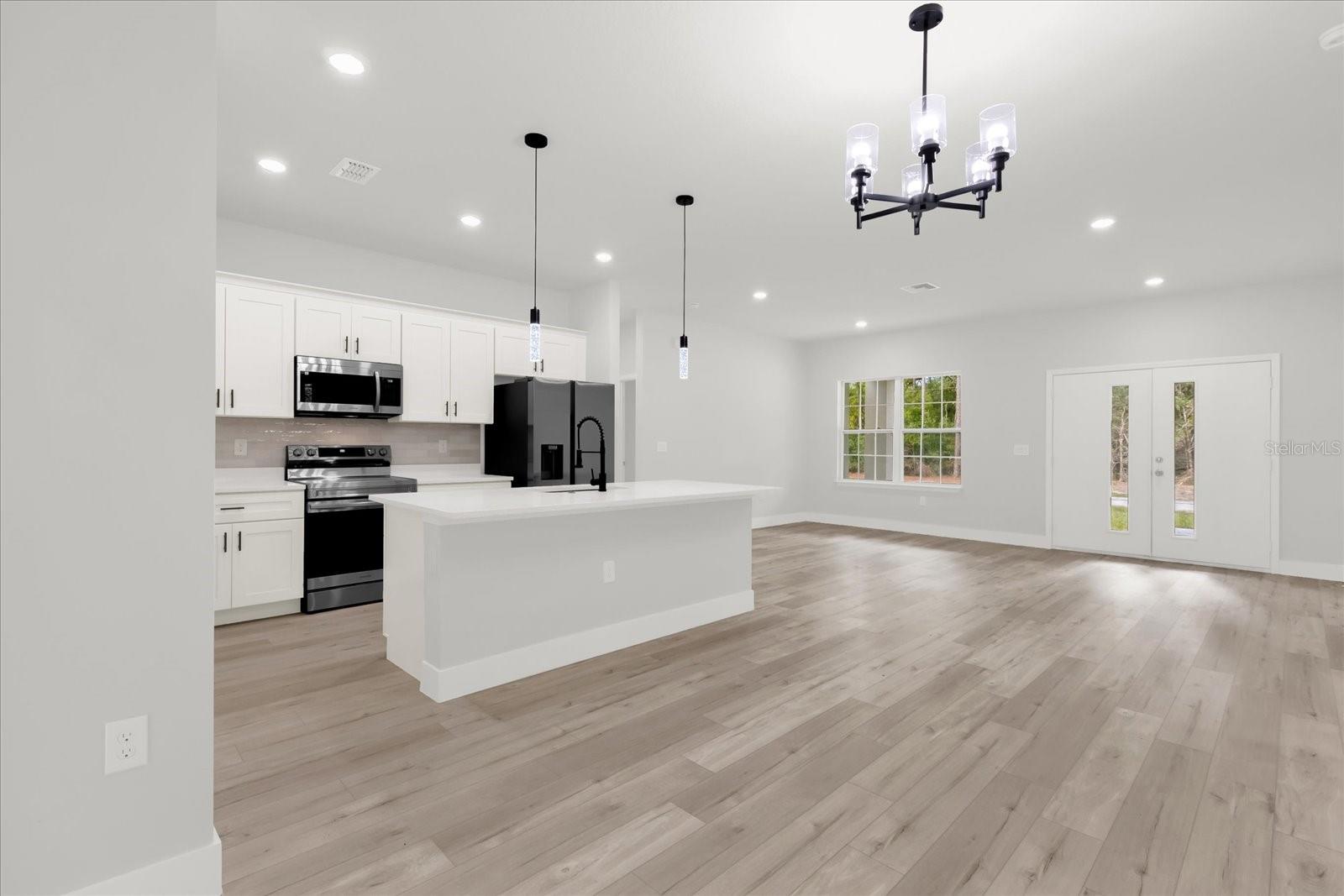 10188 N EMPRESS CIR