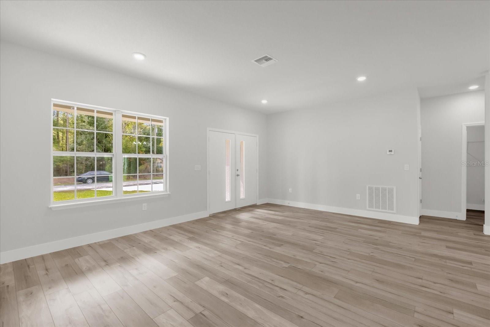 10188 N EMPRESS CIR