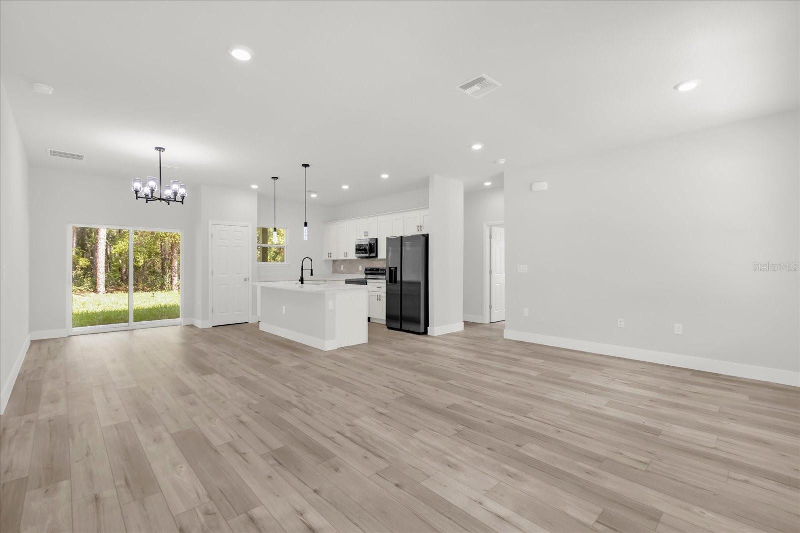 10188 N EMPRESS CIR