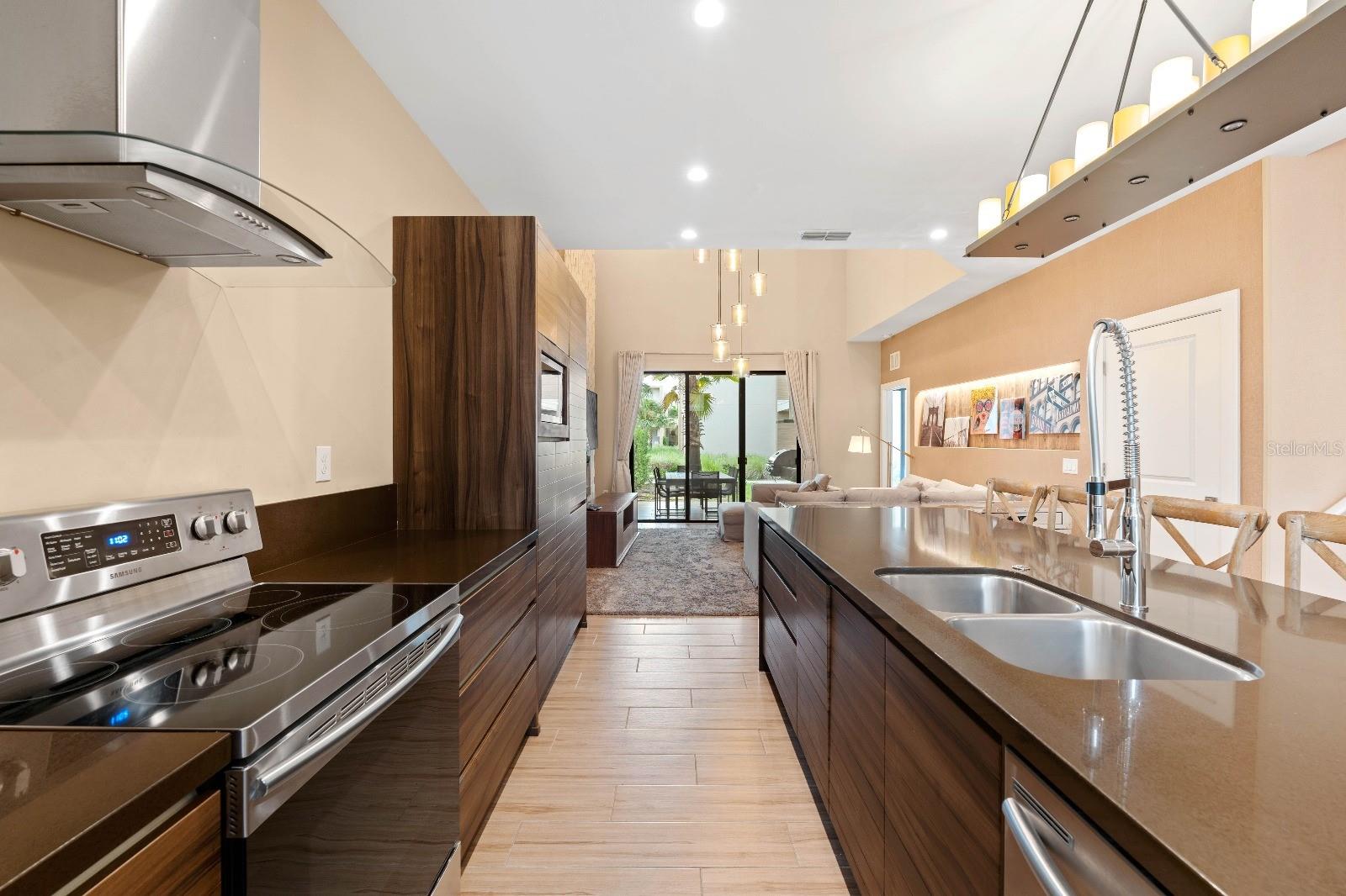 3045 ROCKEFELLER WAY