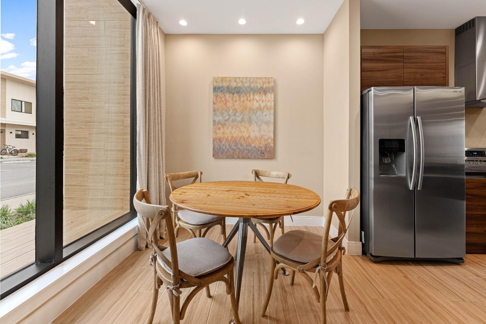 3045 ROCKEFELLER WAY