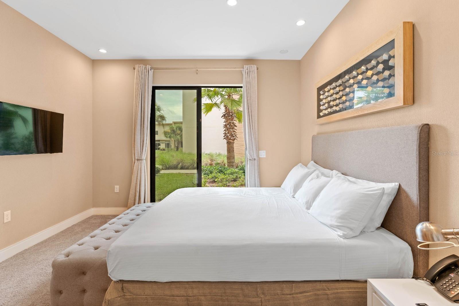 3045 ROCKEFELLER WAY