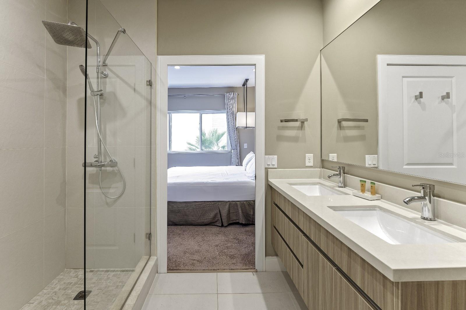 3045 ROCKEFELLER WAY