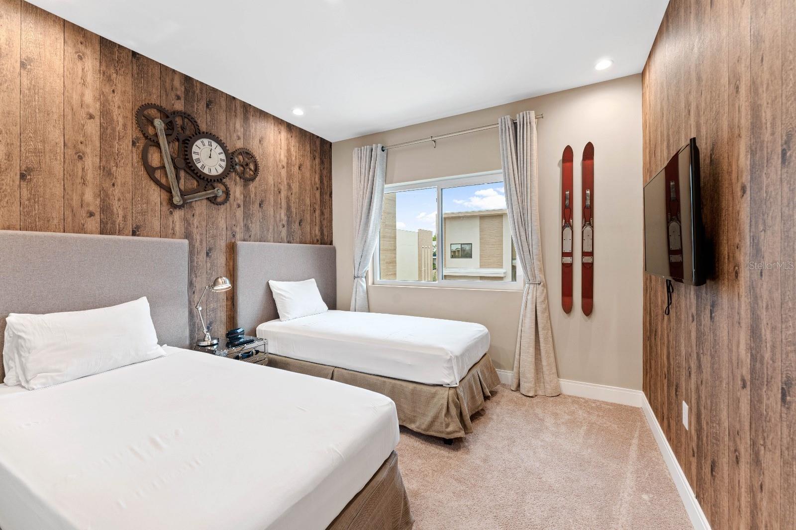 3045 ROCKEFELLER WAY