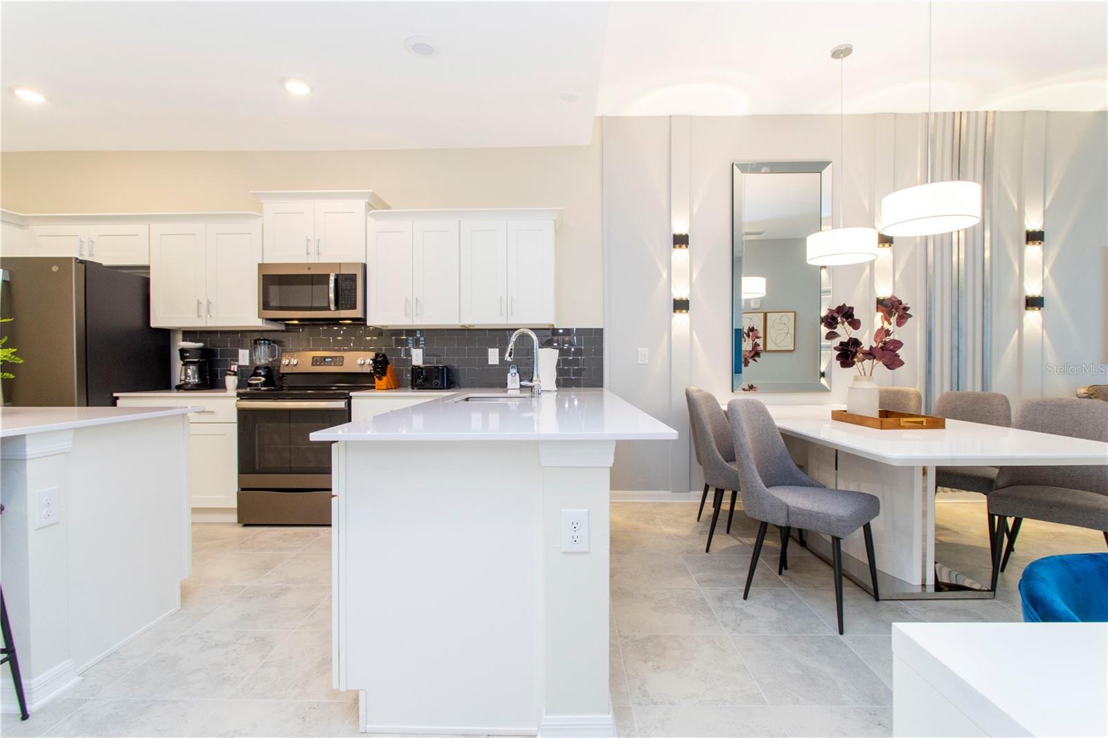 3161 PARADOX CIR #403