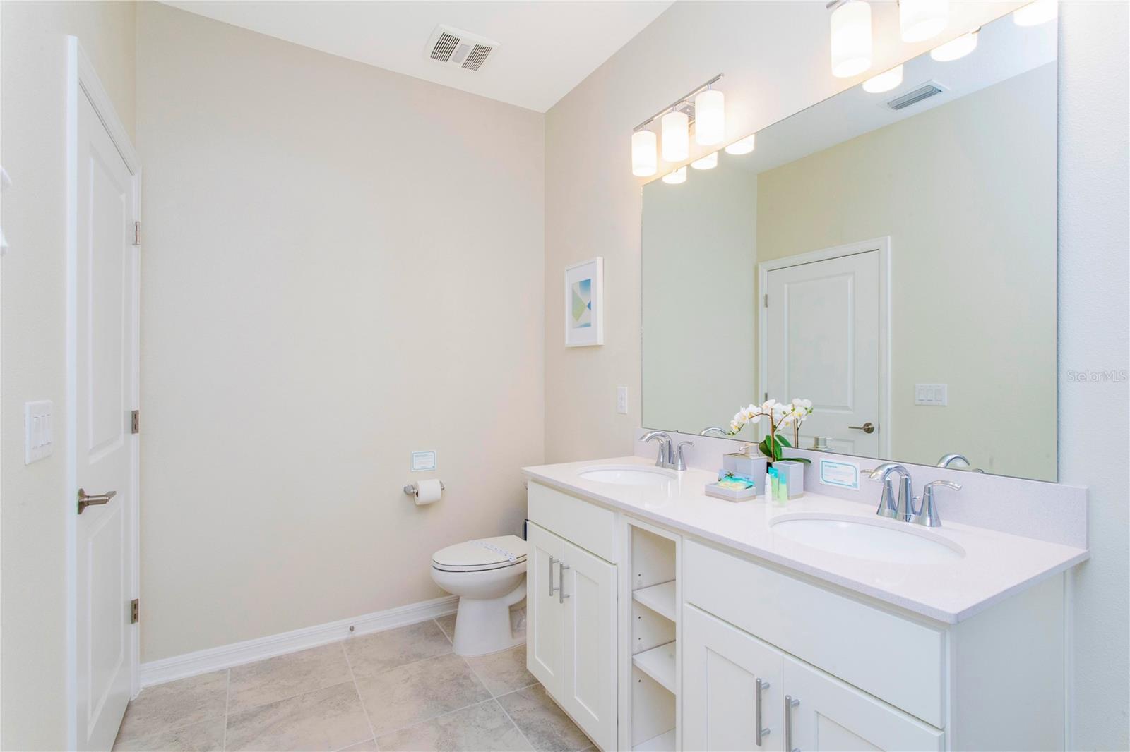 3161 PARADOX CIR #403