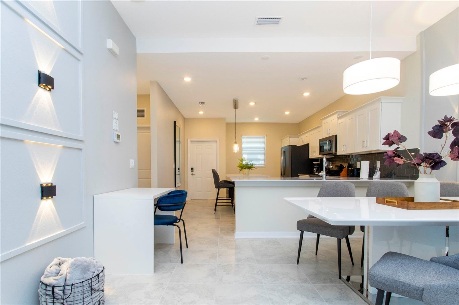 3161 PARADOX CIR #403