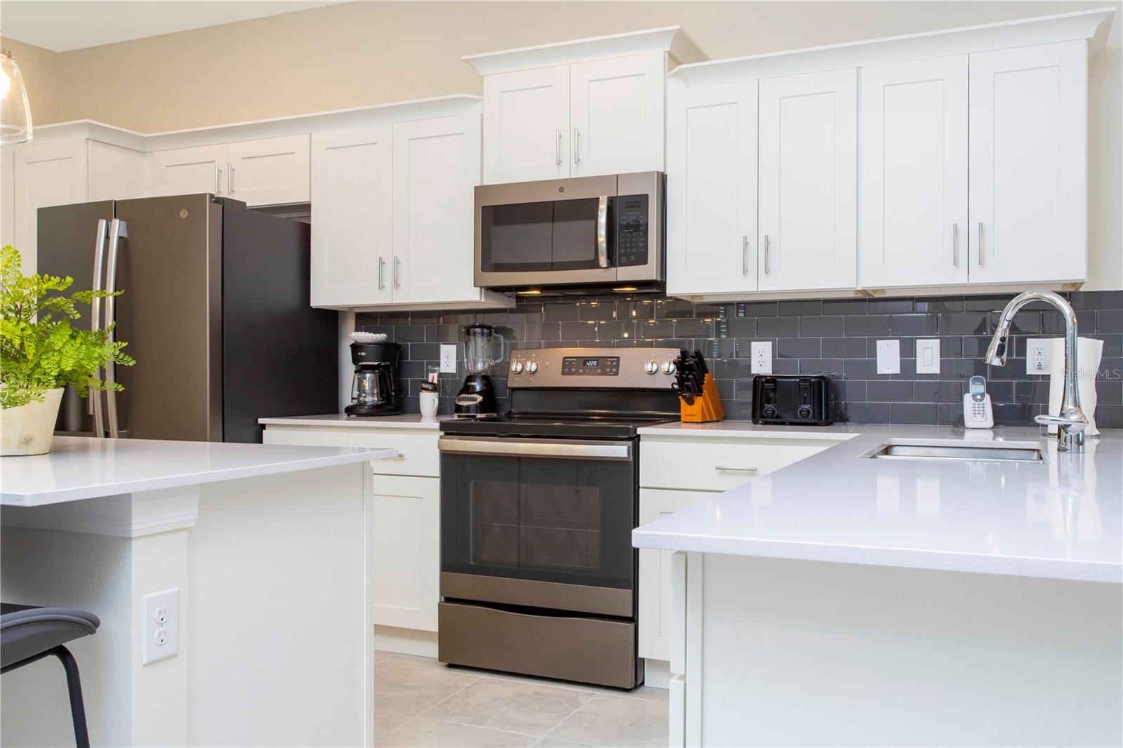 3161 PARADOX CIR #403