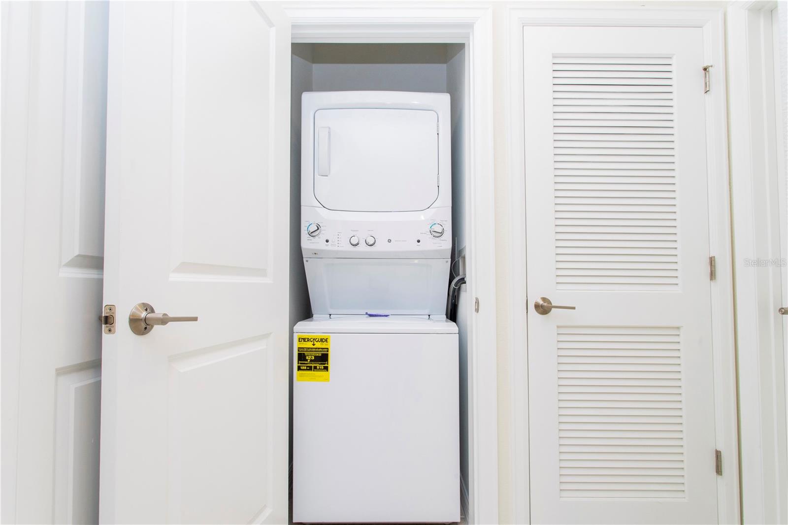 3161 PARADOX CIR #403